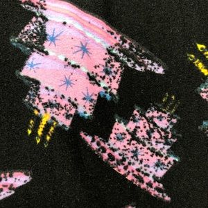 LuLaRoe Tall & Curvy Leggings